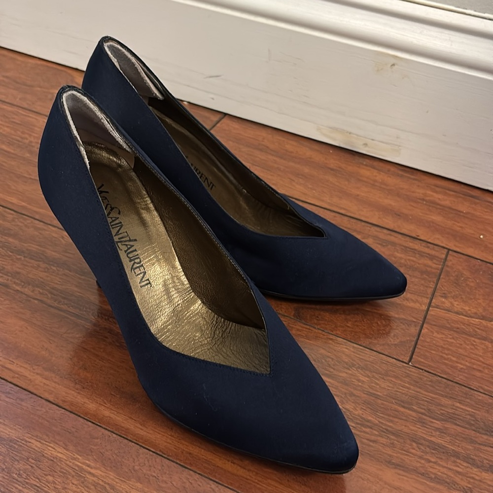 YSL Yves Saint Laurent pumps